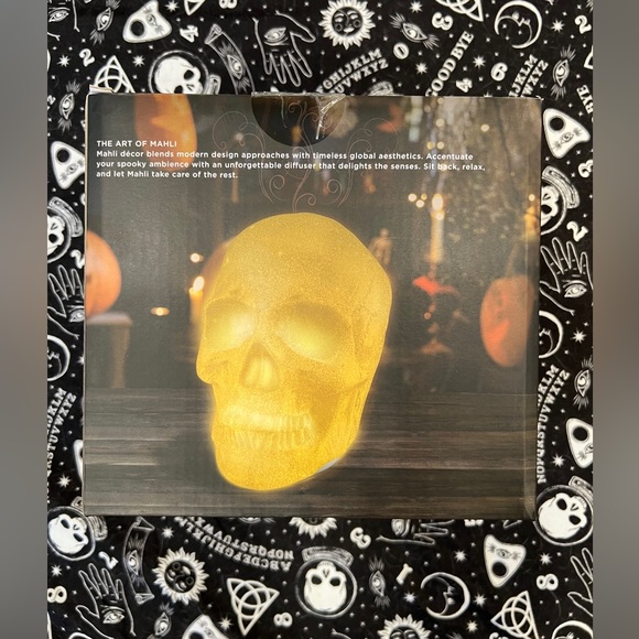 Mahli Spooky Glitter Skull Aroma Diffuser. New In Box - Picture 5 of 6